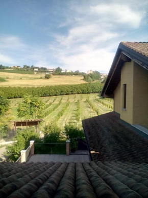 Vite diPinte 1 bilocale in langa